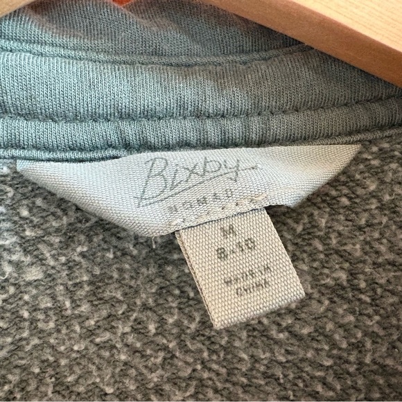 Bixby Nomad Green Button Up Soft Casual Shirt Sz Medium - Picture 2 of 5